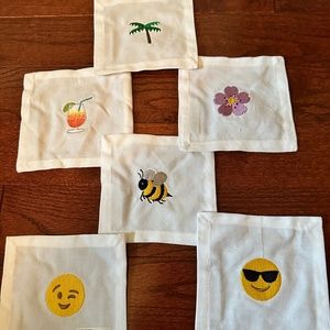 House of Pom Emoji Cocktail Napkins NWT